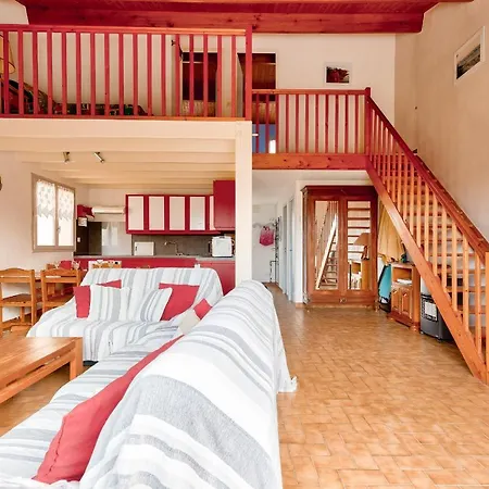 Tatil Evi - 450m De La *