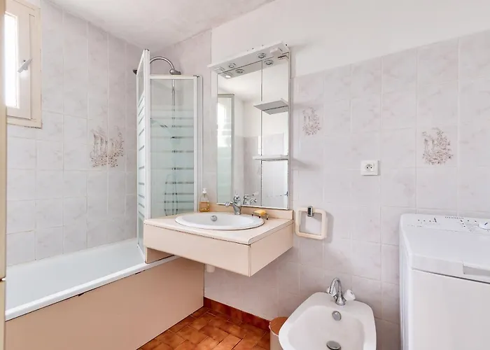 Hébergement de vacances - 450m De La *